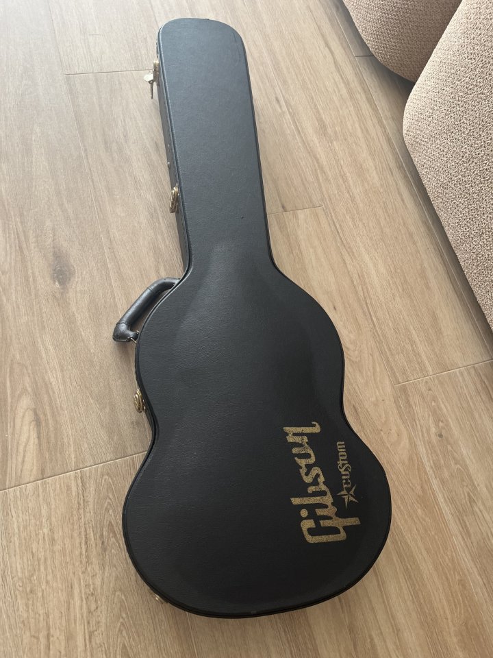 Gibson Les Paul custom ‘61 de segunda mano · Foto 5 de 5 · Madrid · 4900 €
