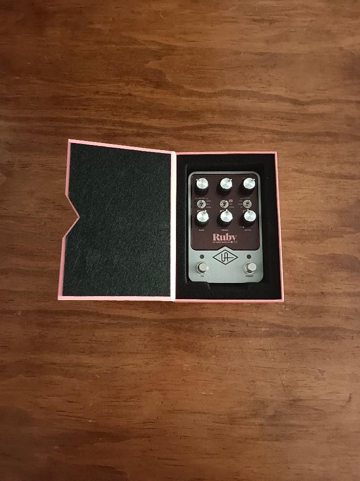 Universal Audio UAFX Ruby '63 de segunda mano · Foto 3 de 5 · Córdoba · 199 €