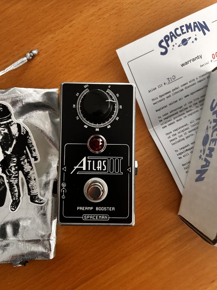 Spaceman Atlas III preamp/booster