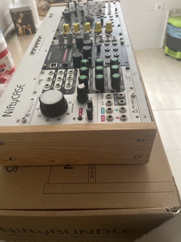 Vendo Nifty Case Montado como nuevo por falta de uso