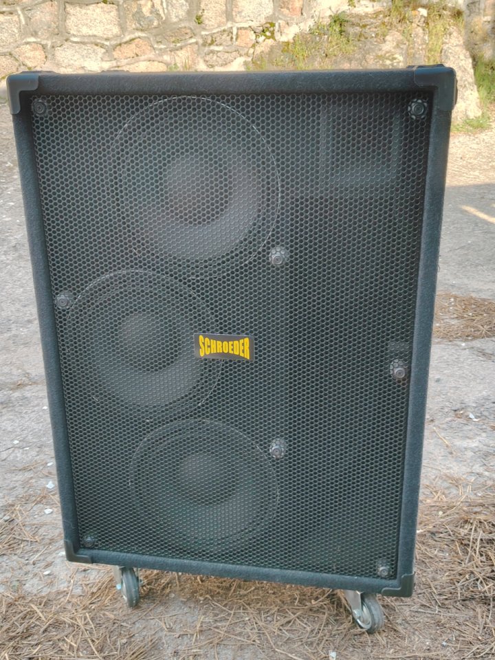 Schroeder 310212L, 1.700W. "La Pantalla de bajo". de segunda mano · Foto 1 de 9 · Madrid · 700 €