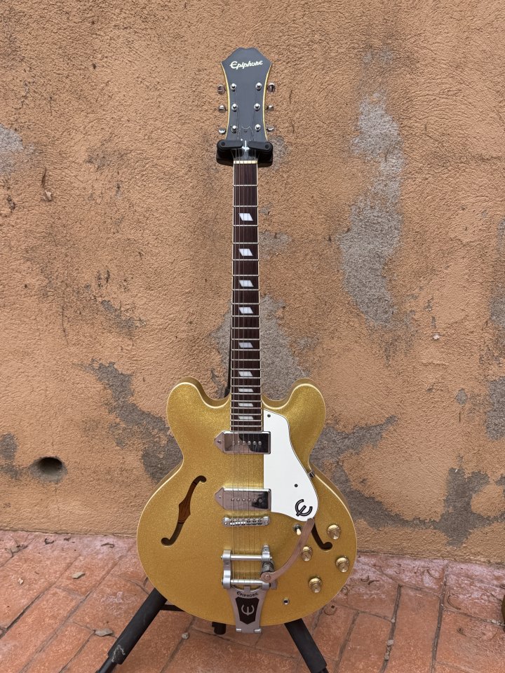 Epiphone Casino All Gold Sparkle de segunda mano · Foto 1 de 4 · Barcelona · 1100 €
