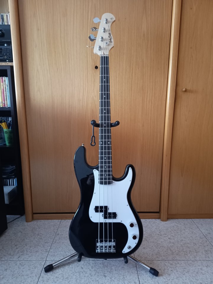 Bajo H. Benton con Seymour Duncan SPB-1 Vintage