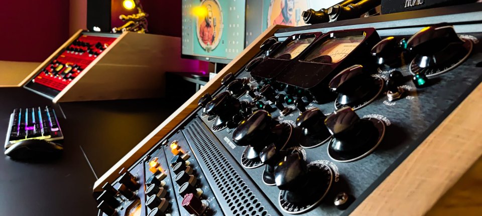 Estudio de grabación (grabación, producción, mezcla y mástering)