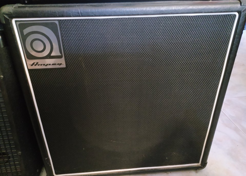 Amplificador válvulas y pantalla Ampeg