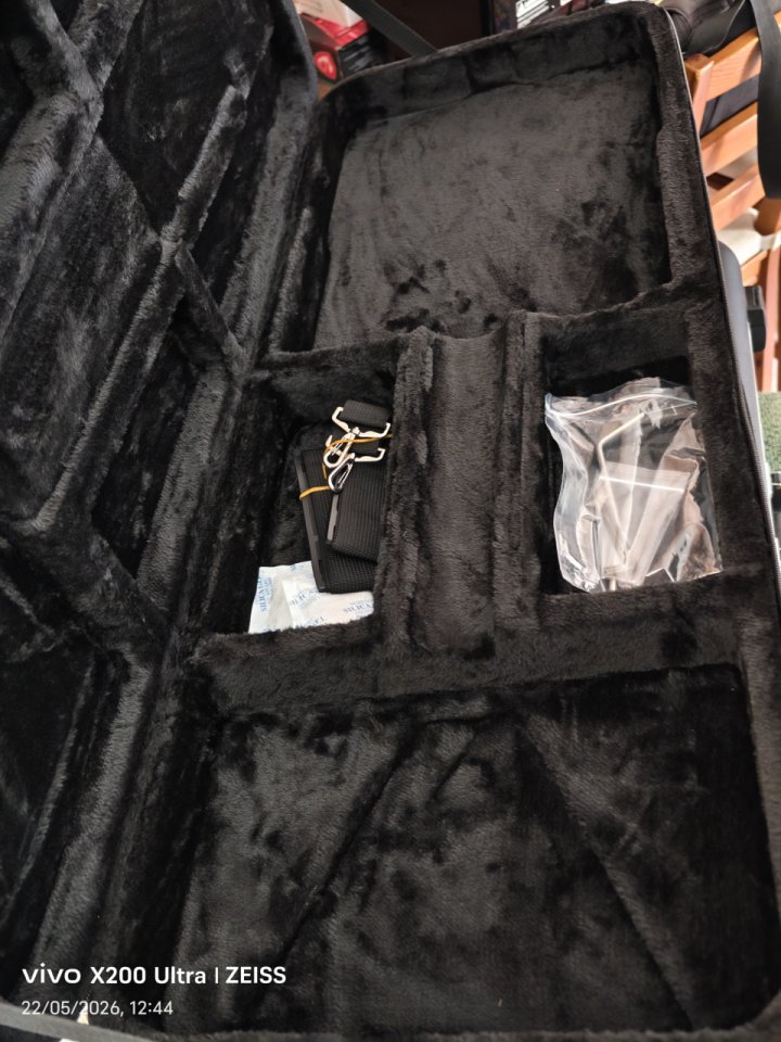 Charvel GigBag Guitar de segunda mano · Foto 4 de 7 · Sevilla · 60 €