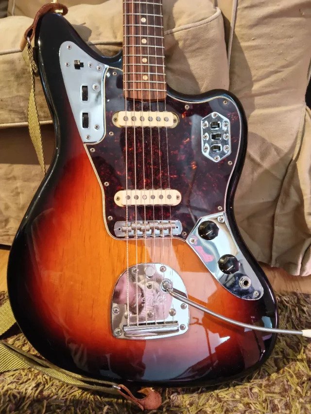 Fender Jaguar Standard Mex de segunda mano · Foto 10 de 10 · Madrid · 800 €