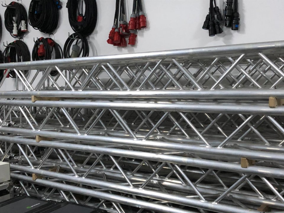 Truss » Trusses Cuadrados De GUIL Igual que Nuevos