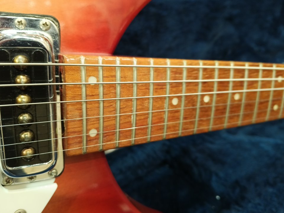 Rickenbacker - 330 Fireglo -1999. usa