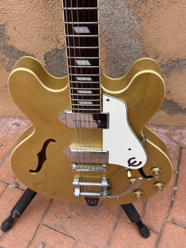 Epiphone Casino All Gold Sparkle de segunda mano · Foto 2 de 4 · Barcelona · 1100 €