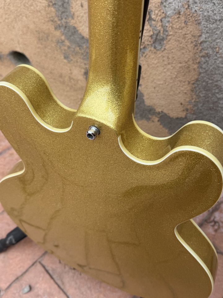 Epiphone Casino All Gold Sparkle de segunda mano · Foto 3 de 4 · Barcelona · 1100 €