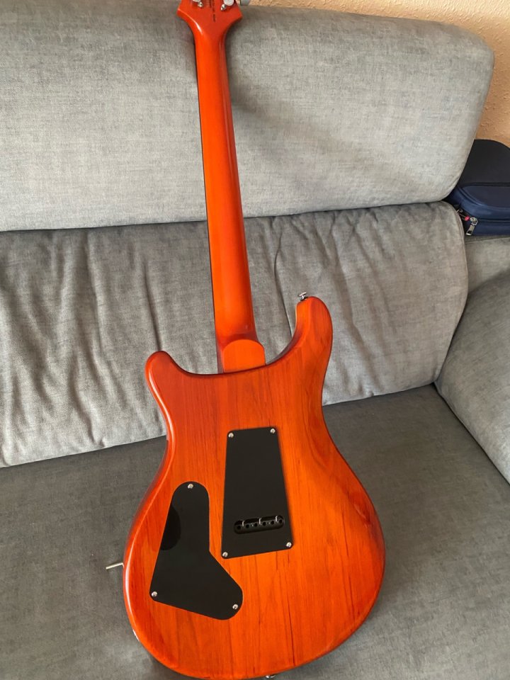 PRS SE Custom 24 Korea de segunda mano · Foto 5 de 9 · Madrid · 475 €