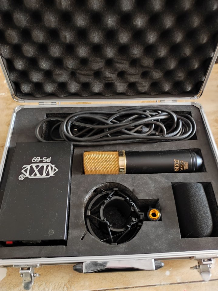 Micrófono de vávula MXL V69 Mogami Edition de segunda mano · Foto 2 de 6 · Barcelona · 130 €