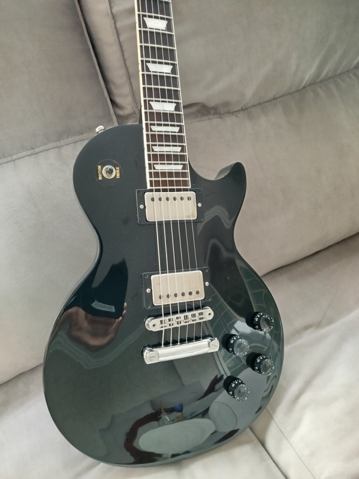 Gibson Les Paul Studio ebony de segunda mano · Foto 7 de 10 · Bizkaia · 990 €