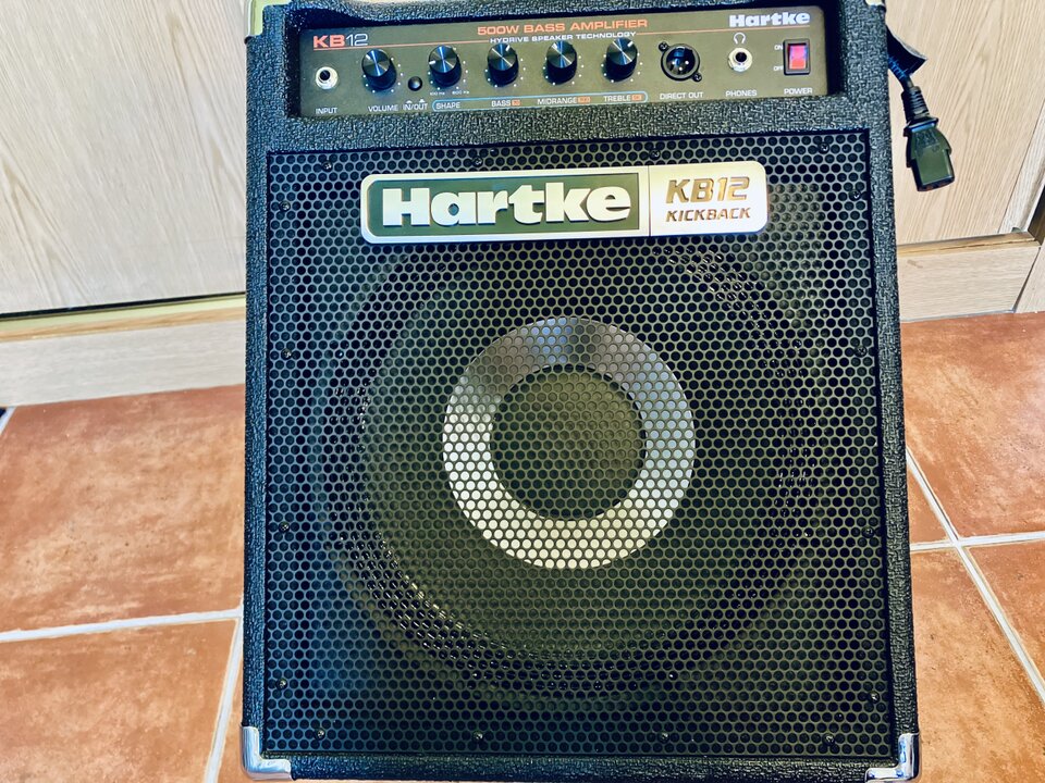 Amp. Bajo Hartke Kickback 12 500w