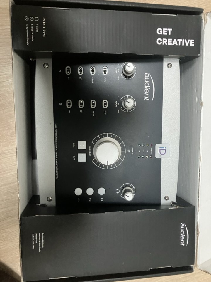 Se vende interface USB Audient id22 como nueva