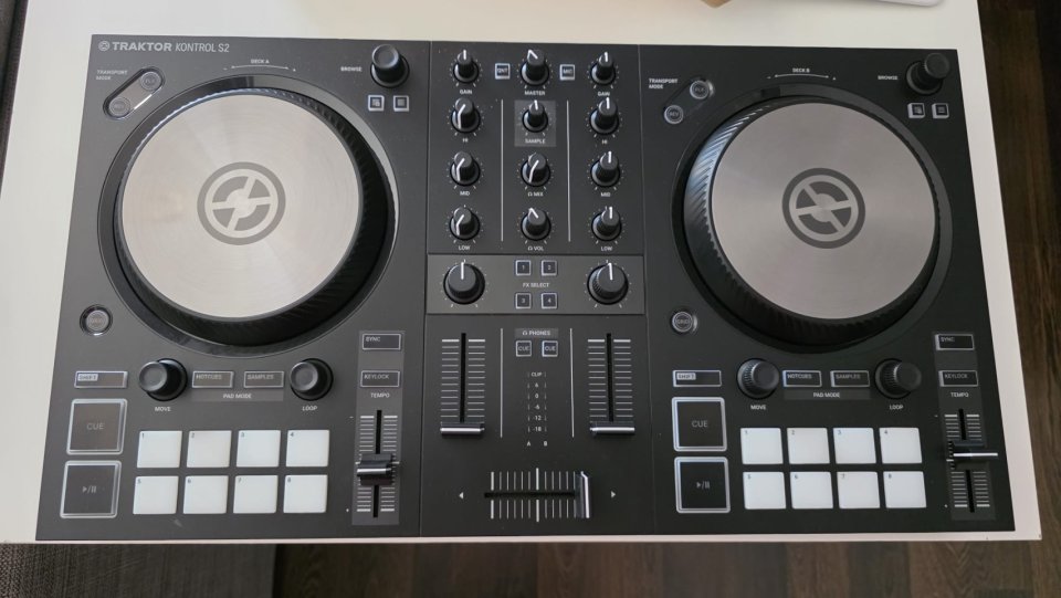 Traktor Kontrol S2 – Estado impecable, muy poco uso de segunda mano · Zaragoza · 210 €