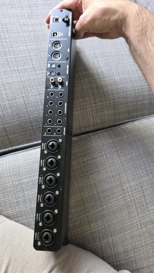 Behringer UMC1820 – Estado impecable, con caja original de segunda mano · Foto 1 de 7 · Zaragoza · 115 €