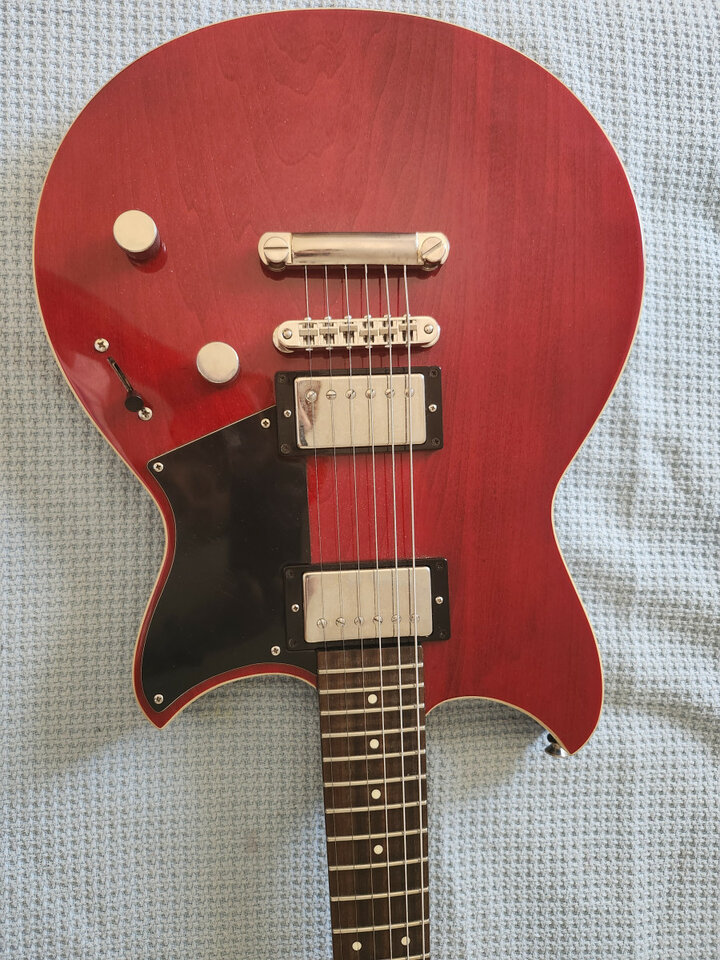 Ganga-Guitarrón Vendo Revstar 420S con mejoras