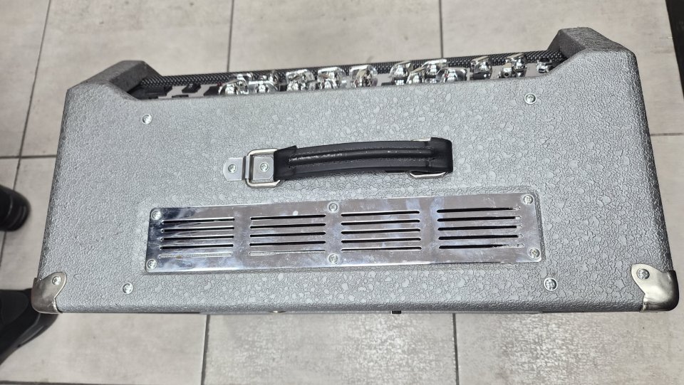 Laney Crome O-Zone 50 W Edicion Special de segunda mano · Foto 4 de 7 · Castellón · 550 €