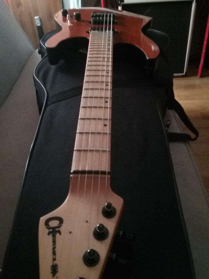 Charvel DK 24 de segunda mano · Foto 6 de 10 · Madrid · 550 €