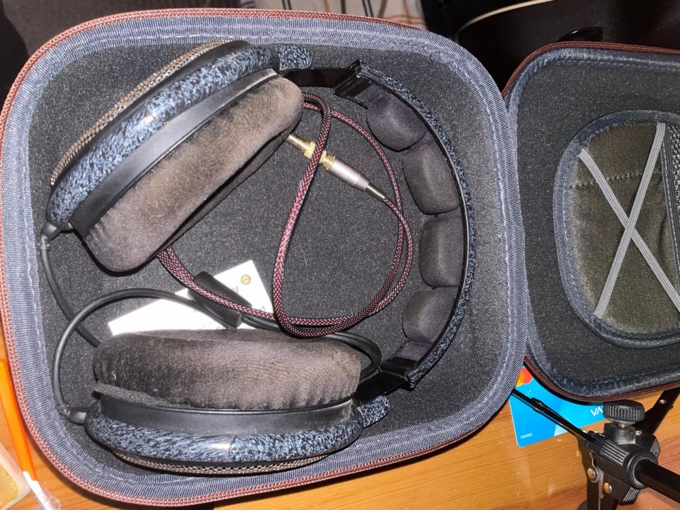 Sennheiser hd 600 con estuche