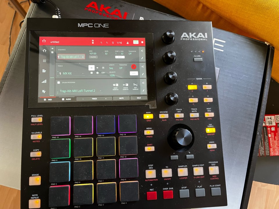 Akai mpc one