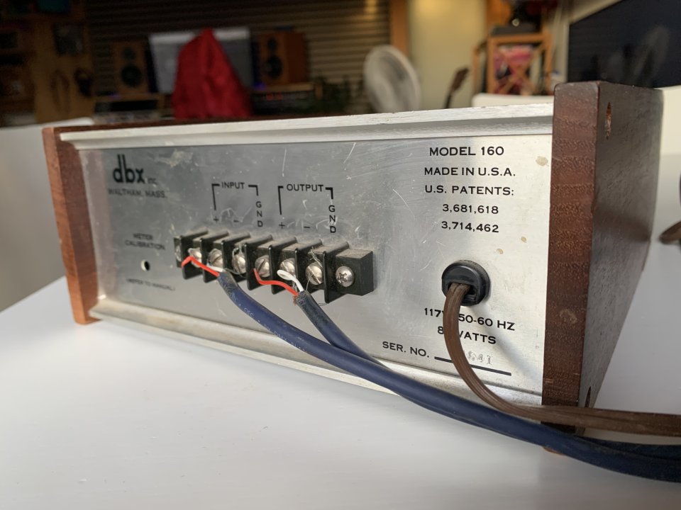 dbx 160 VU original (años 70, laterales de madera) de segunda mano · Foto 4 de 4 · Barcelona · 1450 €