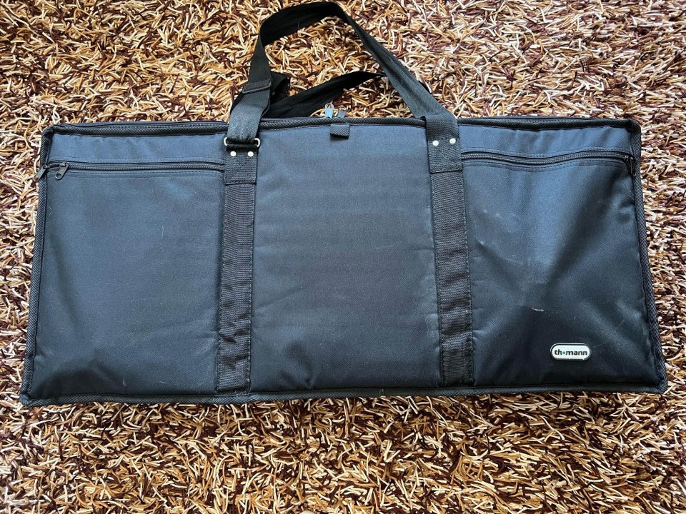 Teclado piano Yamaha PSR-E363 + Funda Thomann