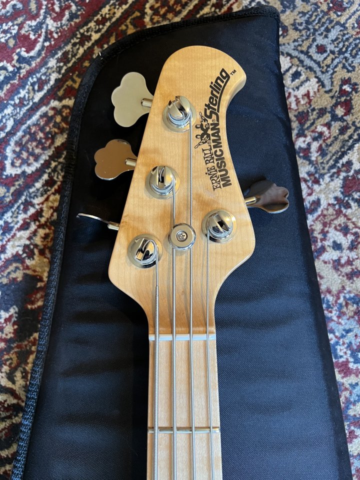 Ernie Ball MusicMan Sterling de segunda mano · Foto 5 de 7 · Barcelona · 2000 €