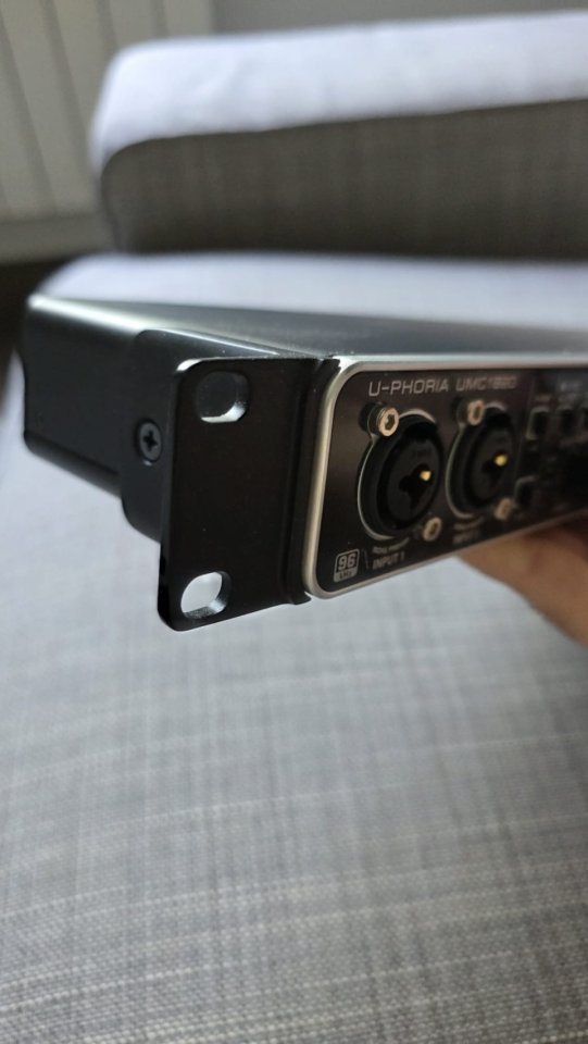 Behringer UMC1820 – Estado impecable, con caja original de segunda mano · Foto 4 de 7 · Zaragoza · 115 €