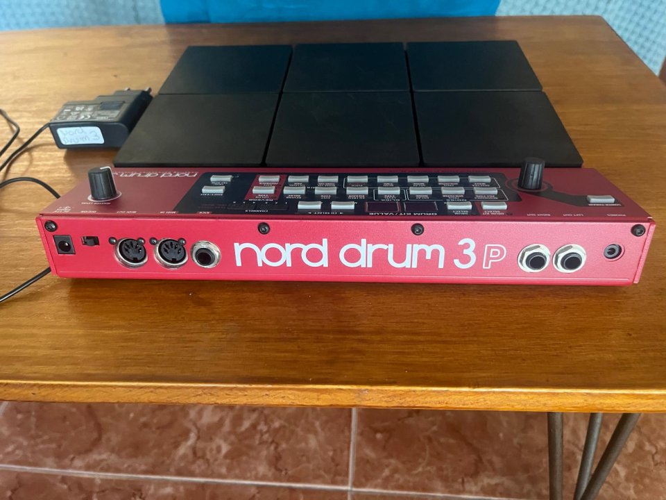 Nord Dum 3P cómo nuevo. de segunda mano · Foto 2 de 2 · Barcelona · 510 €