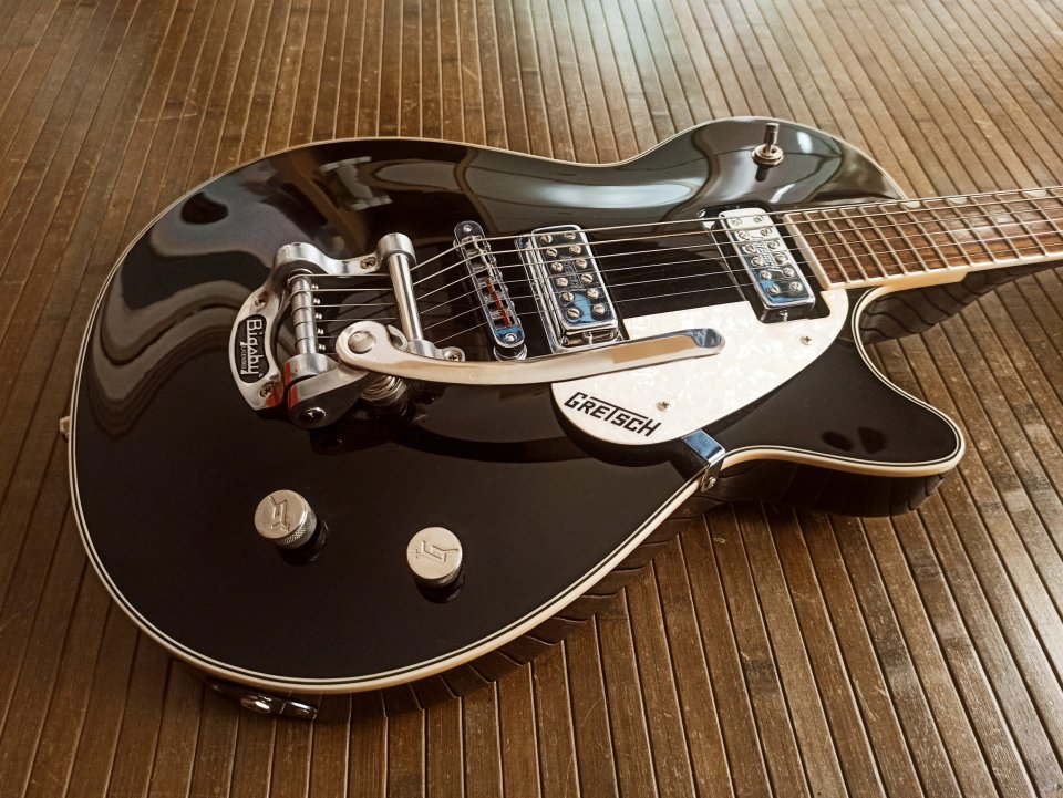 GRETSCH Electromatic G5235T Pro Jet Bigsby Black 2006 de segunda mano · Foto 1 de 10 · Sevilla · 370 €