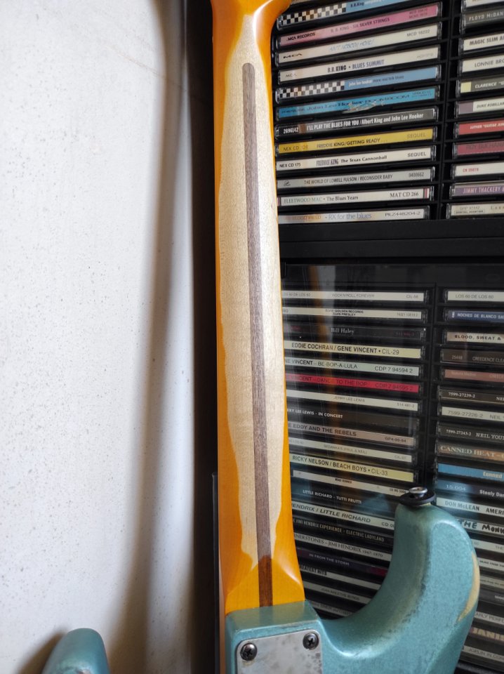 Guitarra tipo 70s Stratocaster / partscaster, buenas maderas y componentes. de segunda mano · Foto 8 de 10 · Valencia · 520 €