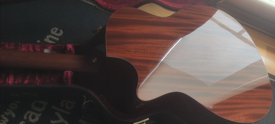 Taylor 514CE (a estrenar)