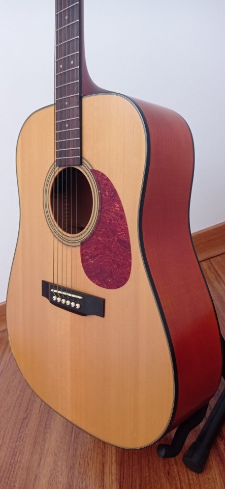 Guitarra electroacústica Cort Earth 100 de segunda mano · Foto 3 de 10 · Cuenca · 300 €