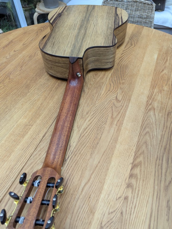 Guitarra concierto Manuel Rodríguez tesoro de guinea samba limba negra b