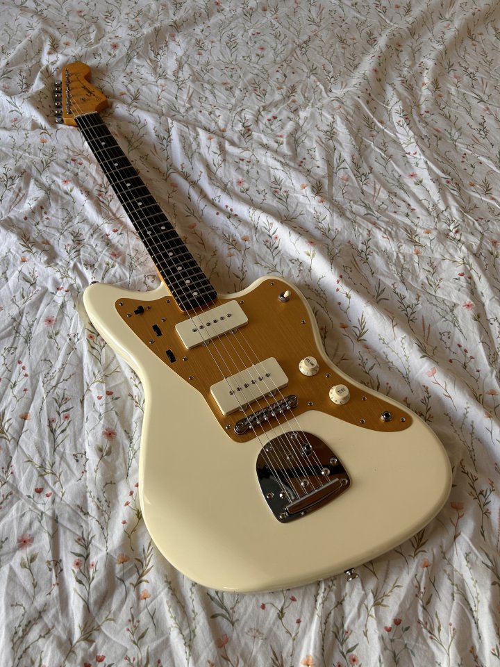 Squier J Mascis Jazzmaster de segunda mano · Foto 9 de 10 · Barcelona · 450 €