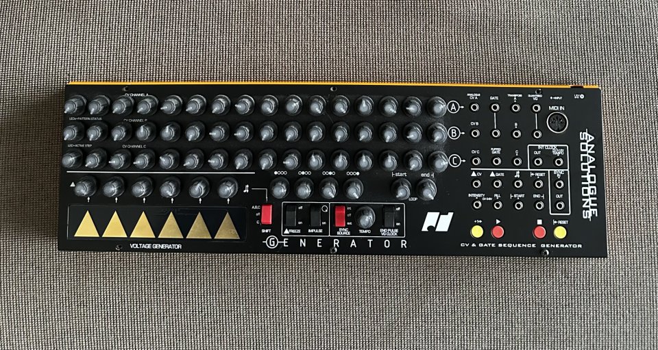 Analogue Solutions Generator de segunda mano · Foto 3 de 4 · Barcelona · 600 €