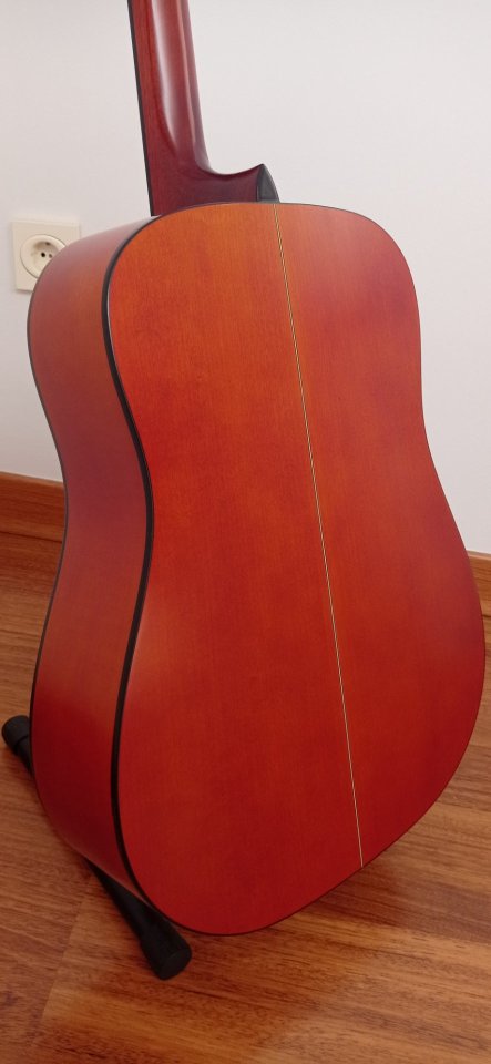 Guitarra electroacústica Cort Earth 100 de segunda mano · Foto 9 de 10 · Cuenca · 300 €