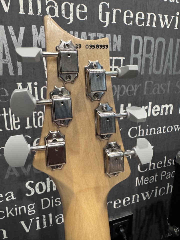 PRS Silver Sky Roxy Pink de segunda mano · Foto 3 de 8 · Jaén · 2150 €