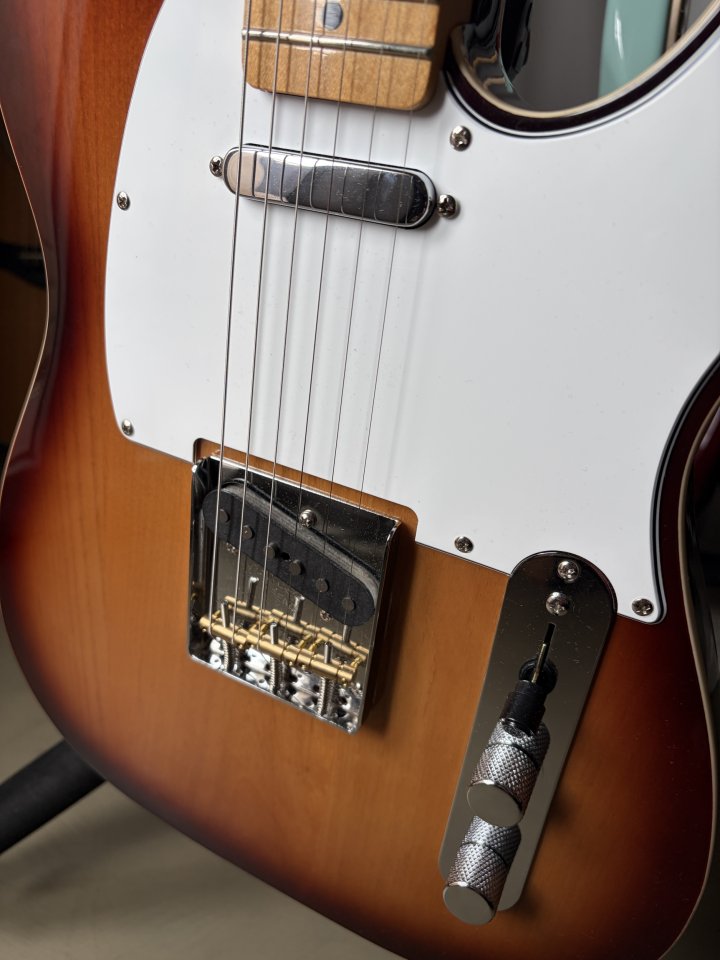 Fender Telecaster 2015 - MEJORAS- de segunda mano · Foto 2 de 9 · Girona · 650 €