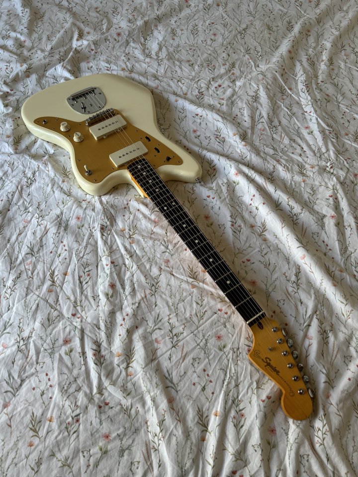 Squier J Mascis Jazzmaster de segunda mano · Foto 10 de 10 · Barcelona · 450 €