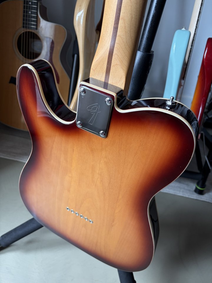 Fender Telecaster 2015 - MEJORAS- de segunda mano · Foto 3 de 9 · Girona · 650 €