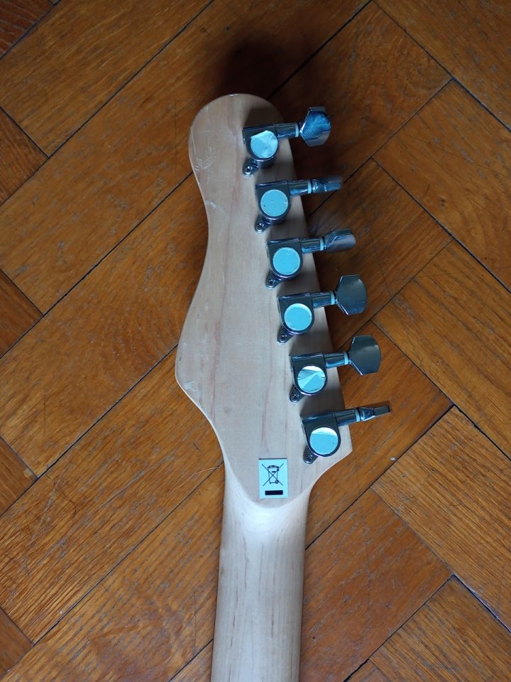 Guitarra Stratocaster Storm