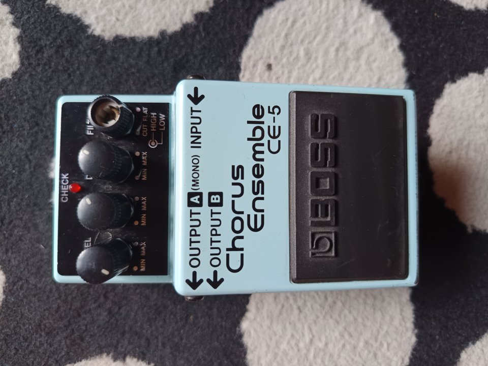 Pedal BOSS CE-5 Chorus Ensemble de segunda mano · Foto 1 de 5 · Bizkaia · 45 €