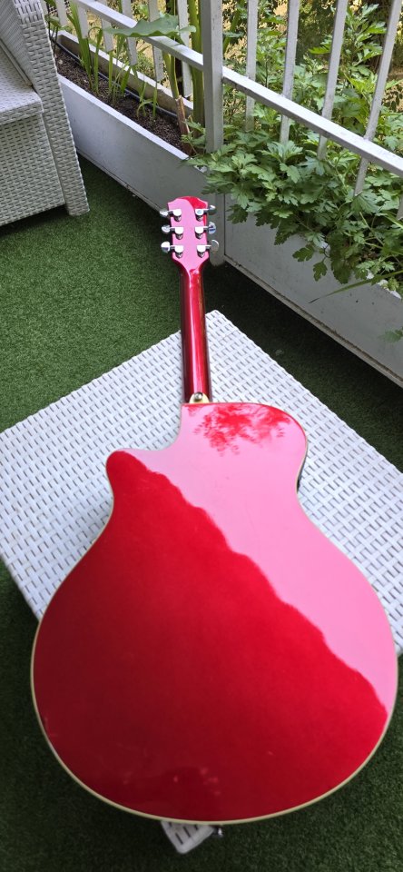 Guitarra Electroacústica Yamaha de segunda mano · Foto 6 de 10 · Madrid · 180 €