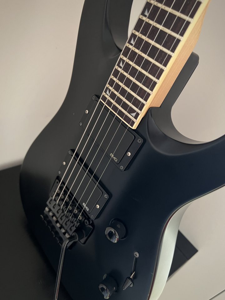 Jackson Dinky made in Japan de segunda mano · Foto 3 de 7 · Barcelona · 500 €
