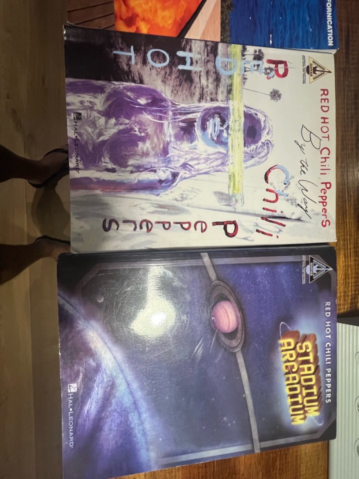 4 libros de tablaturas guitarra Red hot chili peppers de segunda mano · Foto 3 de 6 · Valencia · 80 €