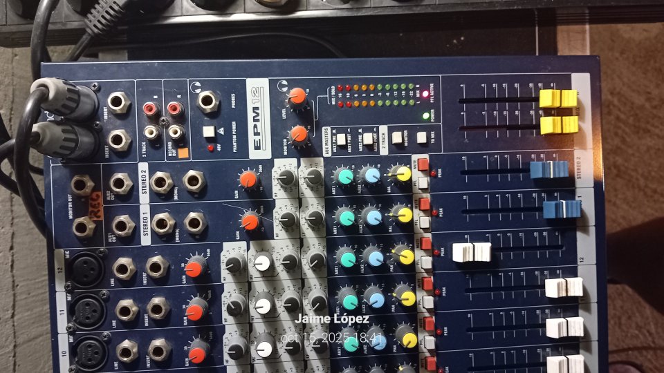 Soundcraft EPM12 de segunda mano · Foto 2 de 4 · Pontevedra · 200 €